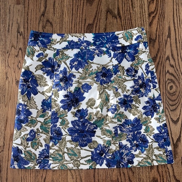 Brooks Brothers Red Fleece Navy Floral Skirt - Picture 9 of 12